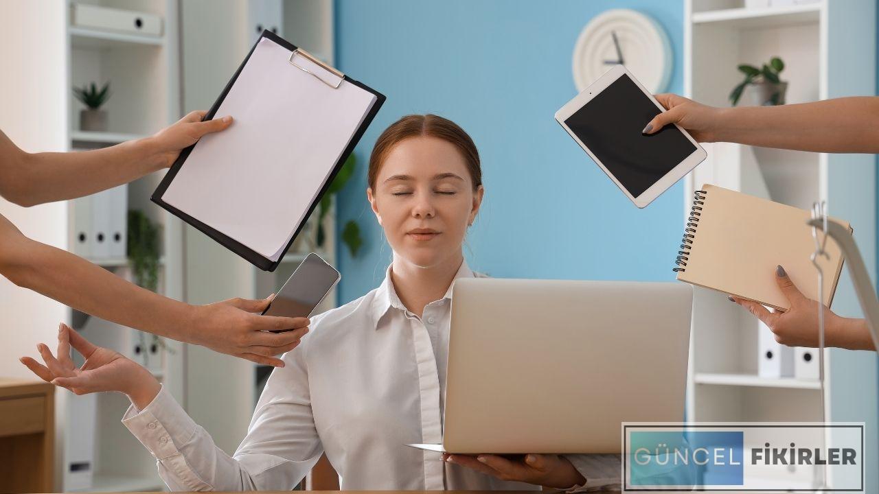 Küçük Alanlarda Büyük Fikirler “Minik Çalışma Odanızdan Doğacak İşler“ 1 Minik Çalışma Odanızdan Doğacak İşler (1)